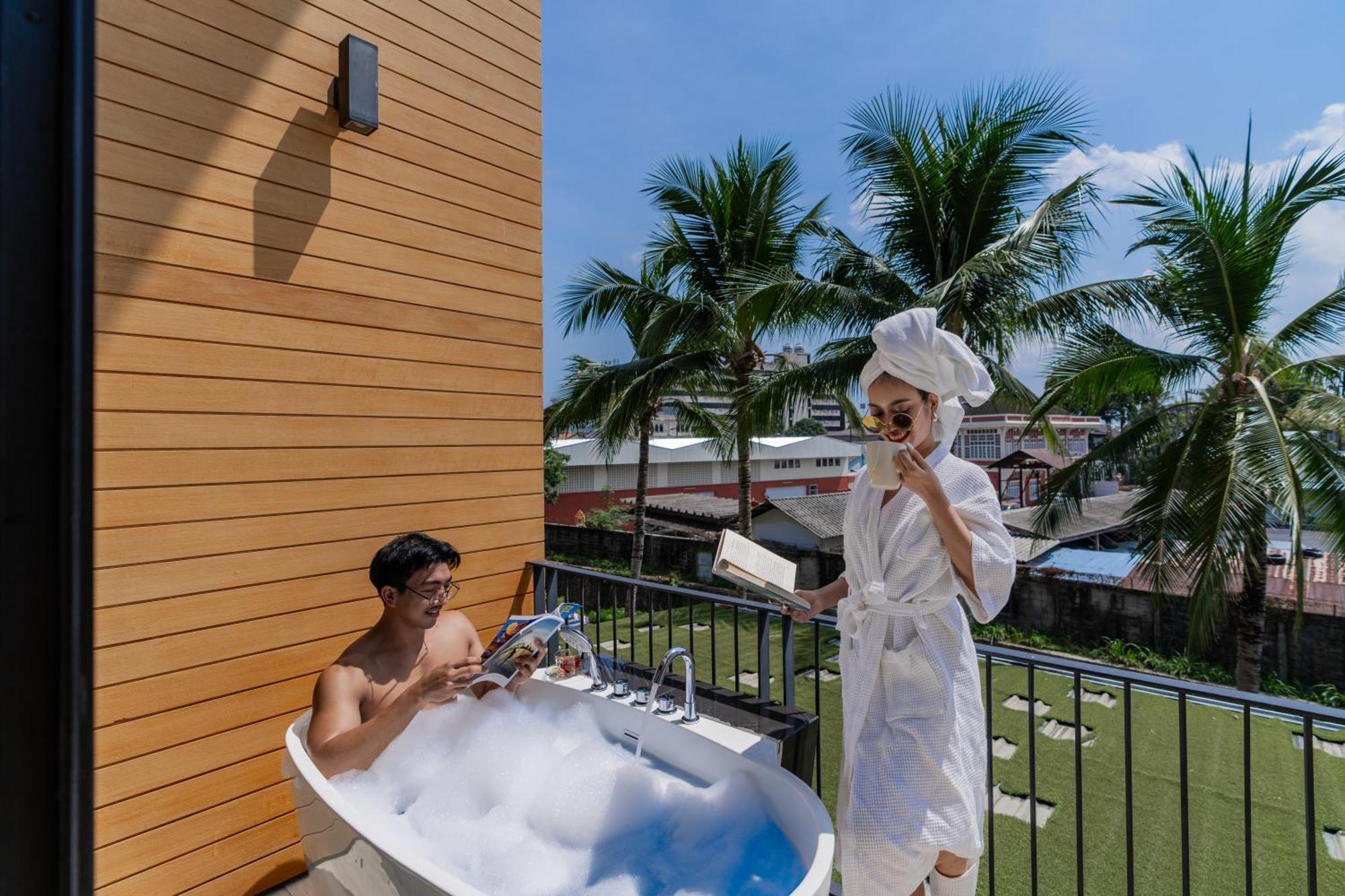 Book A Bed Poshtel - Sha Plus Phuket Exteriör bild