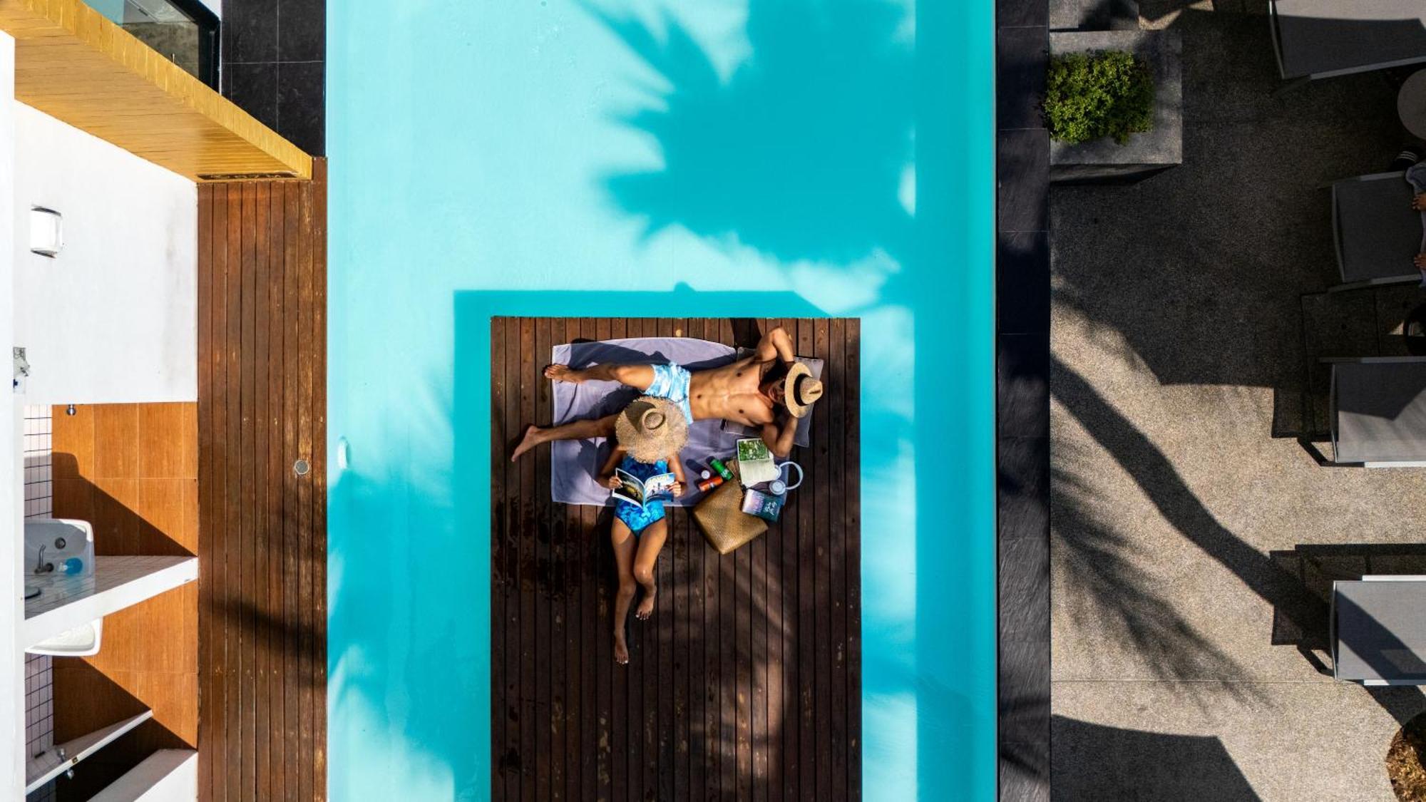 Book A Bed Poshtel - Sha Plus Phuket Exteriör bild