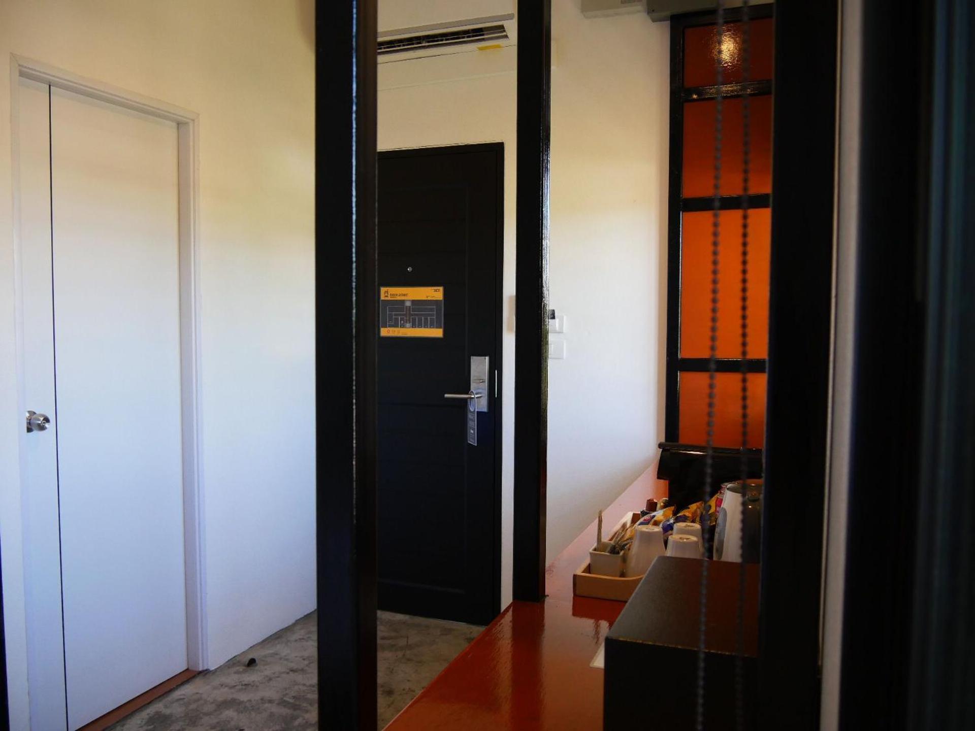 Book A Bed Poshtel - Sha Plus Phuket Exteriör bild