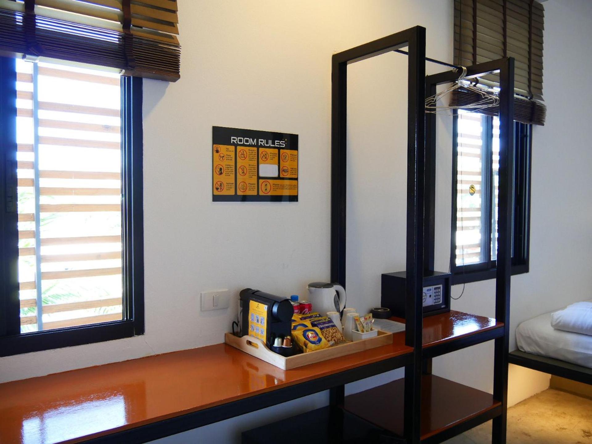 Book A Bed Poshtel - Sha Plus Phuket Exteriör bild